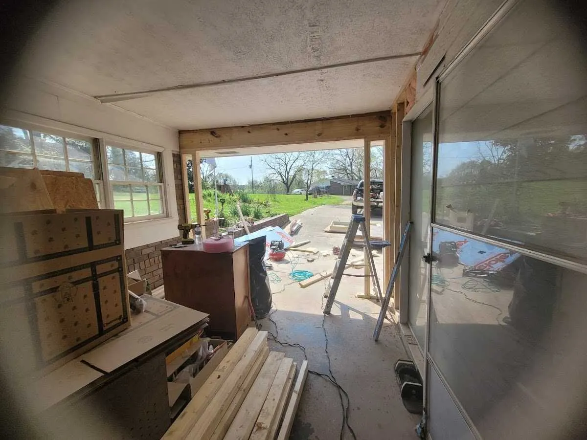 Air movers and dehumidifier for Water Mitigation Services in Inverness Highlands South